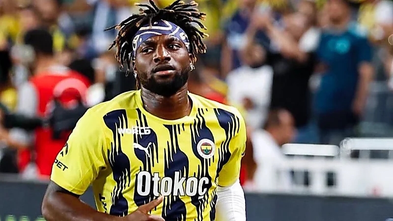 نابولي يقدم عرض إعارة رسميًا لـ الأهلي للحصول على ماكسيمان