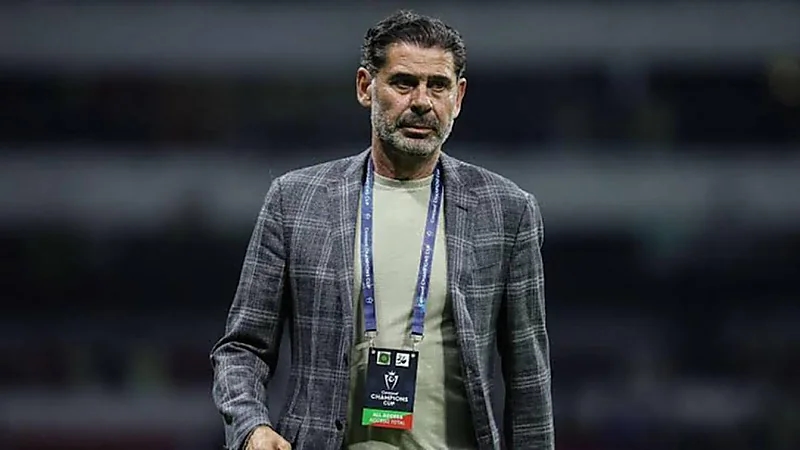 المدير الرياضي للنصر يرد على غضب جماهير الفريق