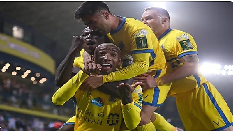 الهلال يقدم شكوى ضد لاعبي النصر "تاليسكا" و" أبو بكر"