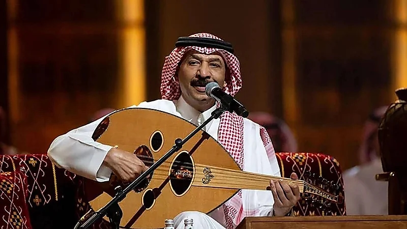 عبادي الجوهر يحتفي بتتويج الأهلي بأغنية “يالملعب الأخضر".. فيديو