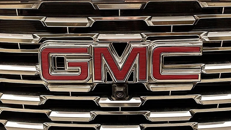 GMC تزيح الستار عن أكثر سياراتها تطورًا