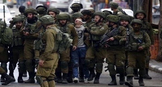 طفل فلسطيني معتقل يتحول لـ " سبايدر مان "