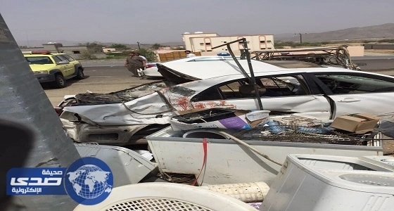 بالصورة.. حالتي وفاه وأصابه على طريق العرضيات