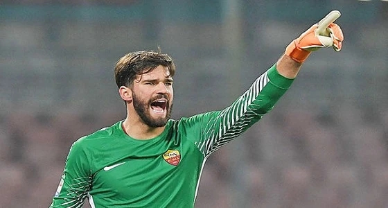 روما يضع شرطان لبيع حارسه إلى ريال مدريد