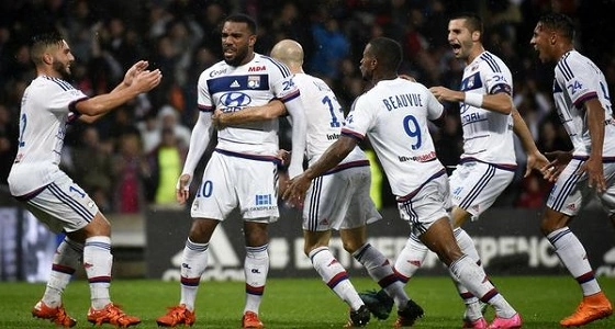 ليون يهزم فياريال بثلاثية