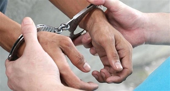 القبض على عشريني محتجز داخل الأسلاك الشائكة بالشرائع