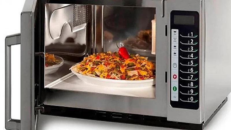 6 معلومات خاطئة لا تصدقها عن الميكروويف