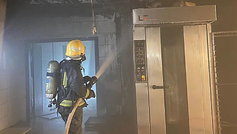 مدني الرياض يسيطر على حريق في محل بحي الغدير