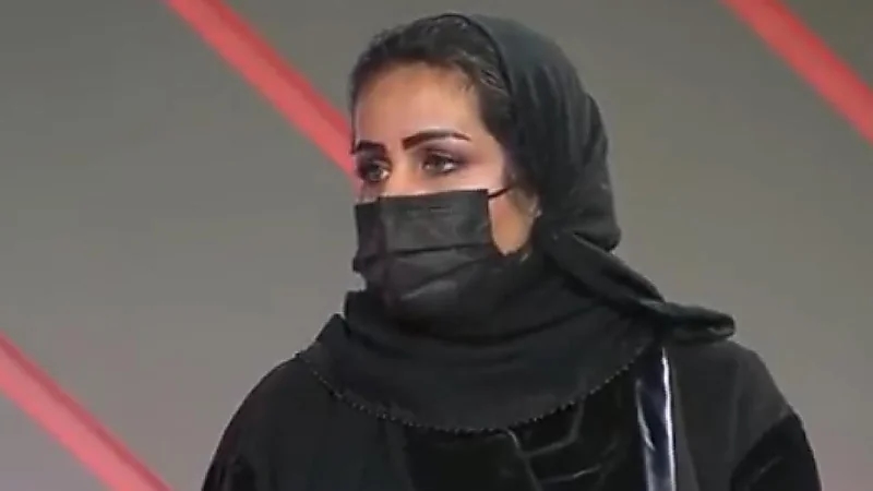 مواطنة تحذر من صوالين "5 خدمات بـ100 ريال” (فيديو)