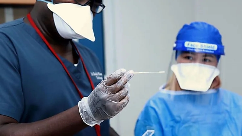 بالفيديو.. استشاري: "أوميكرون" يصيب الجزء العلوي من الجهاز التنفسي