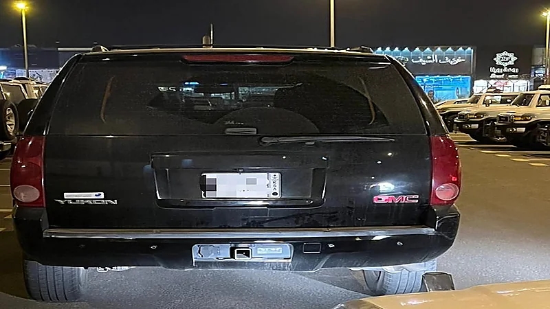 ضبط قائد مركبة عكس السير