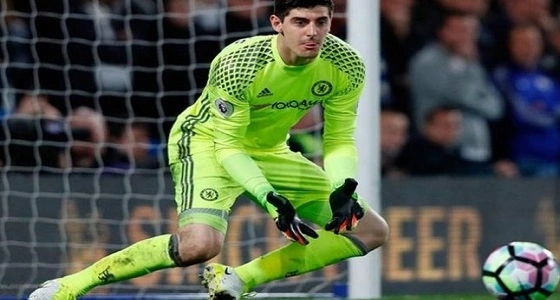 وكيل حارس تشيلسي يكشف حقيقة انتقاله لباريس سان جيرمان