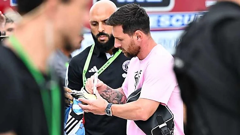 حارس ميسي يتوعد مؤثرًا شهيرًا بعد خلافه مع النجم الأرجنتيني