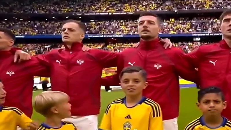 ردة فعل أطفال بعد رؤية محترف الهلال سافيتش .. فيديو