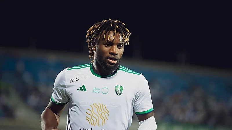 أولمبياكوس يضع شرطًا ماليًا لحسم صفقة ماكسيمان