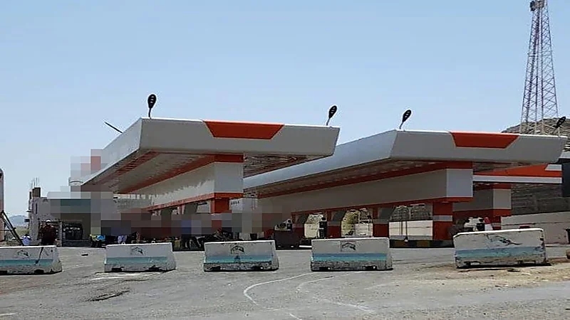 بالصور.. ضبط وإغلاق 3 محطات وقود مخالفة بالعاصمة المقدسة