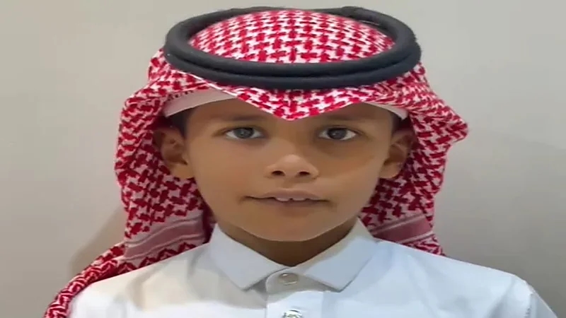 طالب بالابتدائية يحتفل باليوم الوطني باللغة الإنجليزية .. فيديو