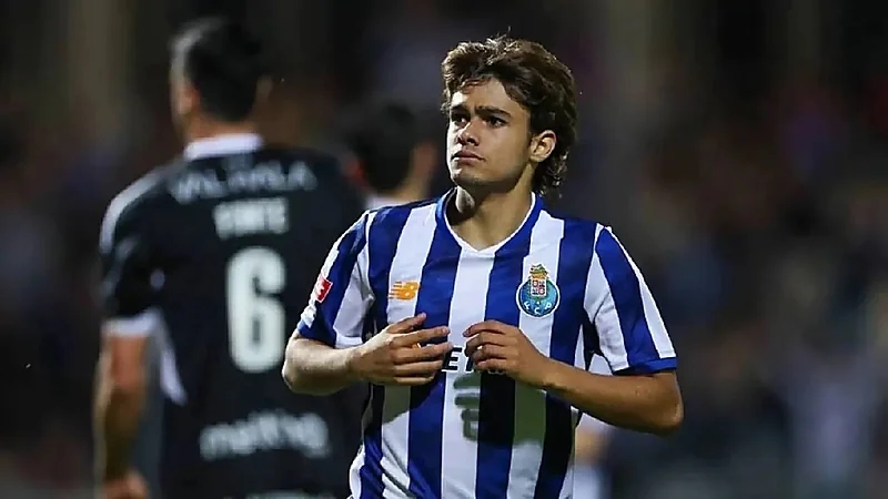 الاتحاد يستأنف مفاوضاته لحسم صفقة مورا