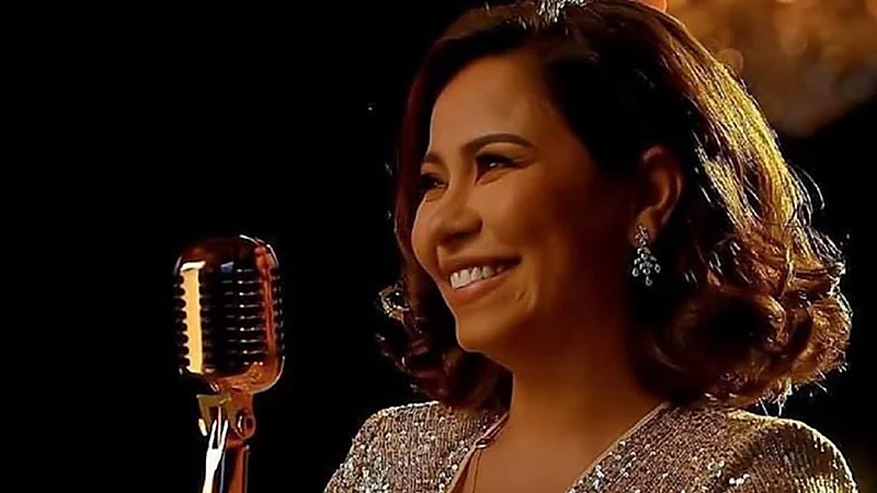 بالصور .. شيرين عبدالوهاب تثير جدلاً واسعًا بإطلالات متنوعة