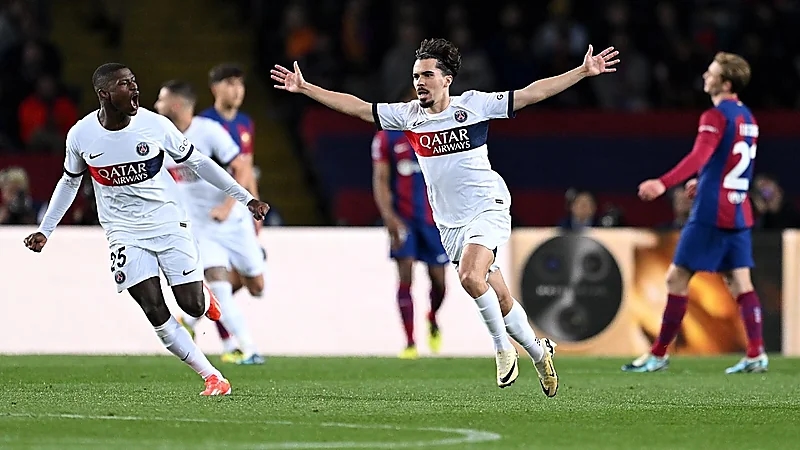 باريس سان جيرمان يقصي برشلونة برباعية