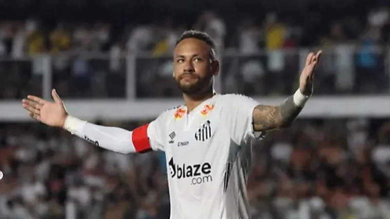 سانتوس يتفاوض مع نيمار لتجديد عقده وسط اهتمام من فلومينينسي