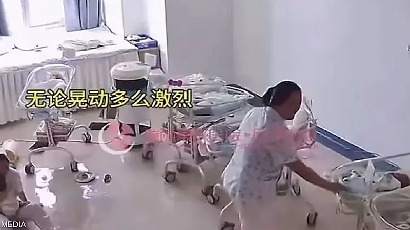 شجاعة ممرضتين في إنقاذ أطفال حديثي الولادة من خطر زلزال عنيف .. فيديو