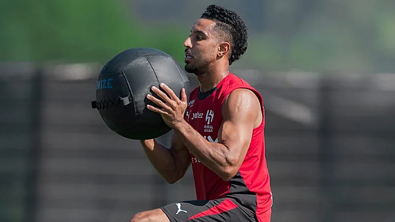 أوليفيرا يراقب أوزان لاعبي الهلال في معسكر ألمانيا