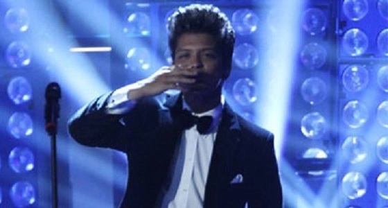 نجم الجرامي " برونو مارس " يواجه أزمة فى بكين