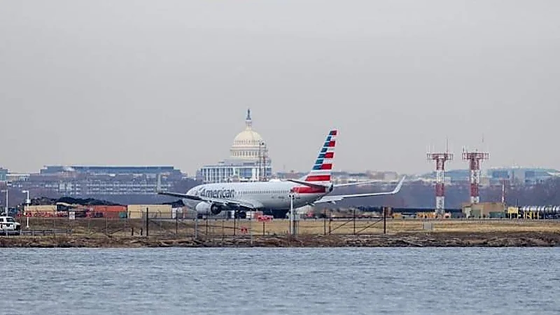 لا ناجين من حادث تحطم طائرة الركاب الأمريكية