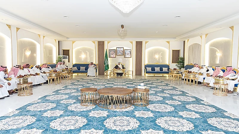 أمير عسير يتفقد مشروعات بيشة ويبارك صلح القوباء.. صور