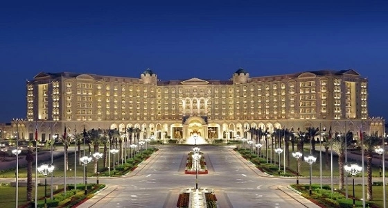 بعد إعادة فتحه.. الريتز كارلتون لـ ” النزلاء ” : ممنوع التصوير