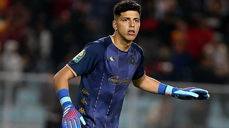 خطأ كارثي لحارس الترجي يشعل غضب الجماهير .. فيديو