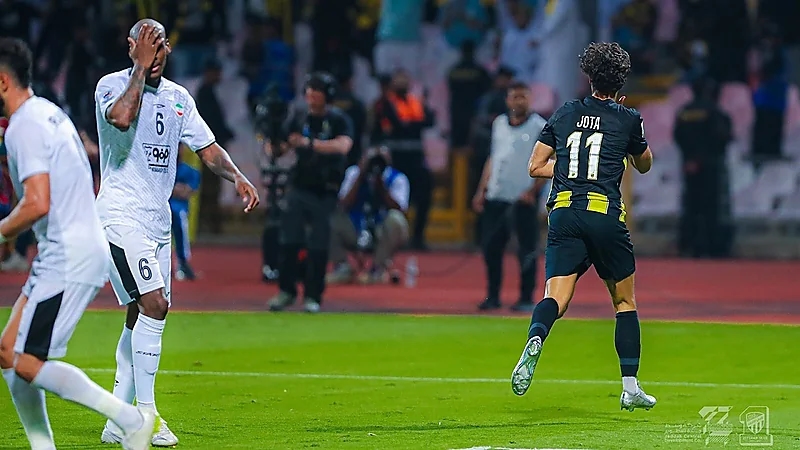 الاتحاد يتخطى سباهان الإيراني بثنائية