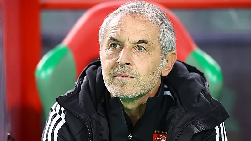 كولر يعاقب لاعبي الأهلي بعد خسارته أمام الزمالك .. فيديو