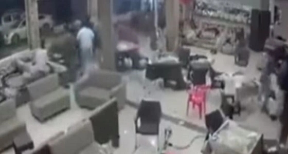 فيديوهات| زلزال كبير بقوة 7.3 ريختر يهز إيران وشمال العراق ورعب على الهواء