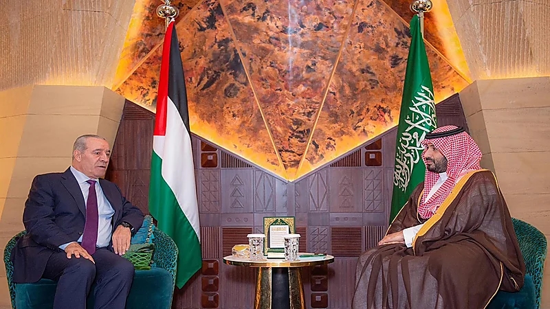 ولي العهد يستقبل نائب رئيس دولة فلسطين في قصر اليمامة