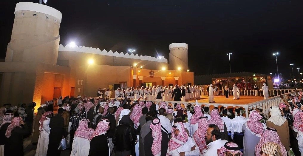 بالصور..الأجواء التراثية والحرف اليدوية تجذب زوار مهرجان الجنادرية31