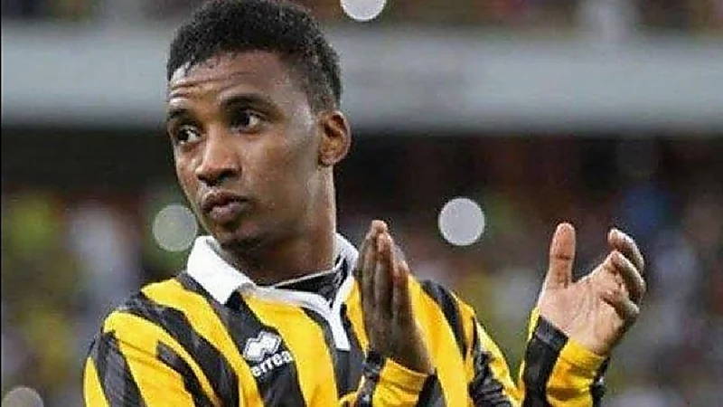 وفاة والدة نجم المنتخب السابق محمد نور