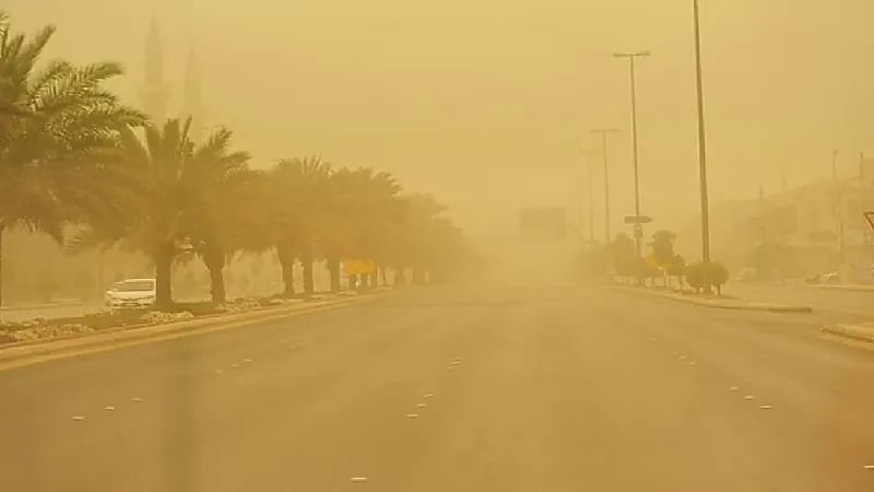 بالفيديو.. الأرصاد تنبه بنشاط أتربة مثارة على بعض المناطق