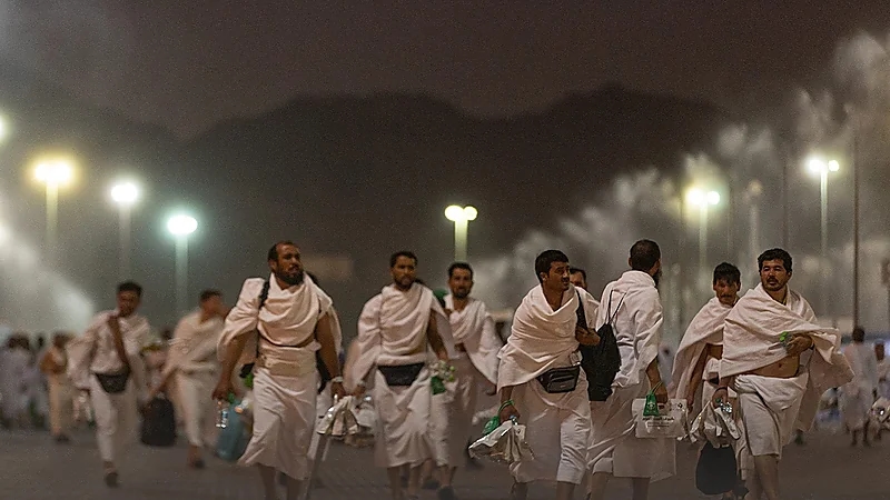 "الحجّ والعُمرة" تُعلن نجّاح خطة تفويج الحجاج من عرفات إلى مزدلفة