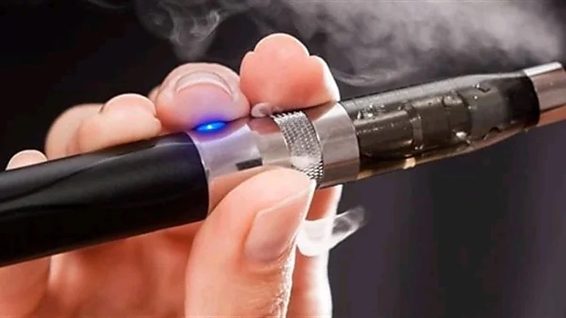 دراسة: مدخني السجائر الإلكترونية أكثر عرضة للإصابة بتسوس الأسنان