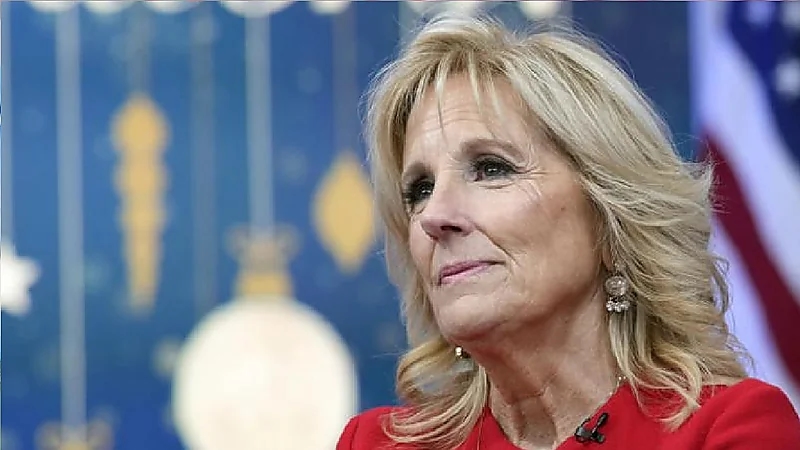 زوجة بايدن تستعد لاستئصال كتلة من فوق عينها