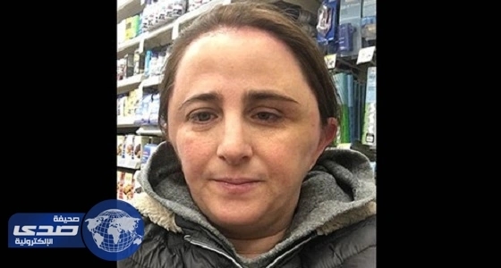 بالصور.. مقابلة مع كائن فضائي والسبب صبغة شعر