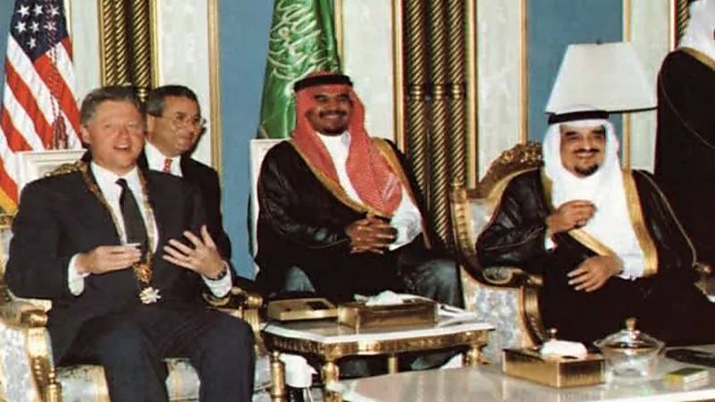 كلينتون: الملك فهد القائد الوحيد الذي أراد منا التدخل في البوسنة "فيديو"