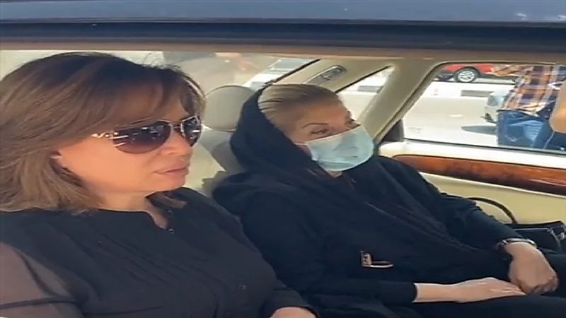 بالصور .. إلهام شاهين ومرفت أمين ونخبة من الفنانين في جنازة دلال عبدالعزيز