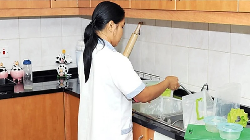 بالفيديو .. مختص يوضح حالة تُلزم مكتب الاستقدام بتعويض العميل