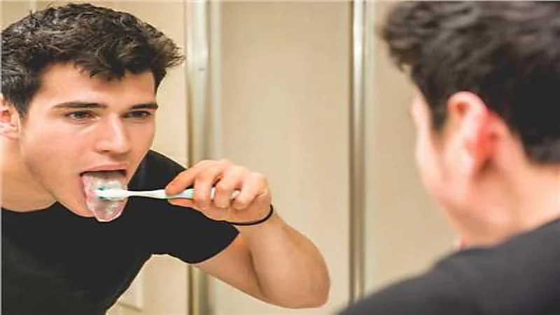 طبيبة : بياض اللسان قد يشير لأمراض خطيرة.. وهذه كيفية الوقاية منه