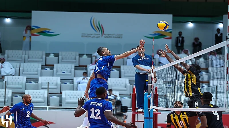 طائرة الهلال يتغلب على الاتحاد ويتأهل لنهائي الألعاب السعودية