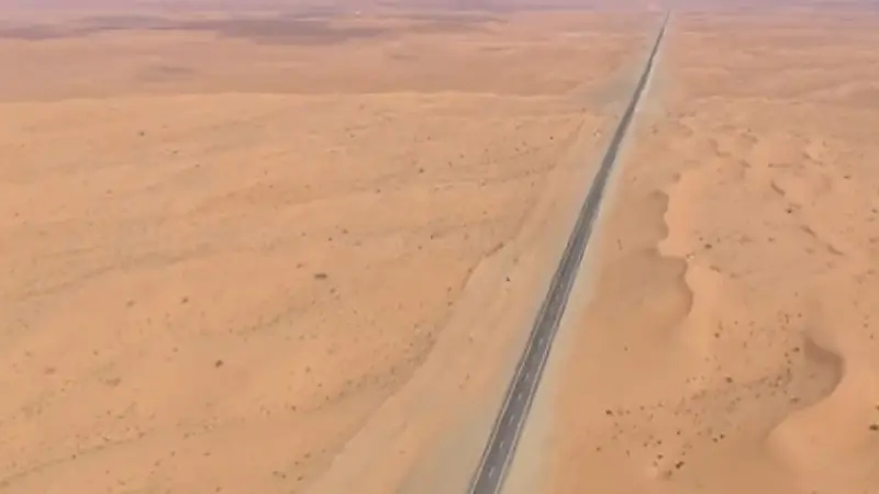 بالفيديو..  افتتاح حركة السير على جزء من طريق حائل رفحاء