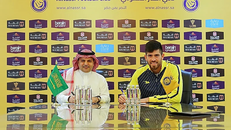 رسمياً .. النصر يوقع مع حارس المرمى آجوستين روسي